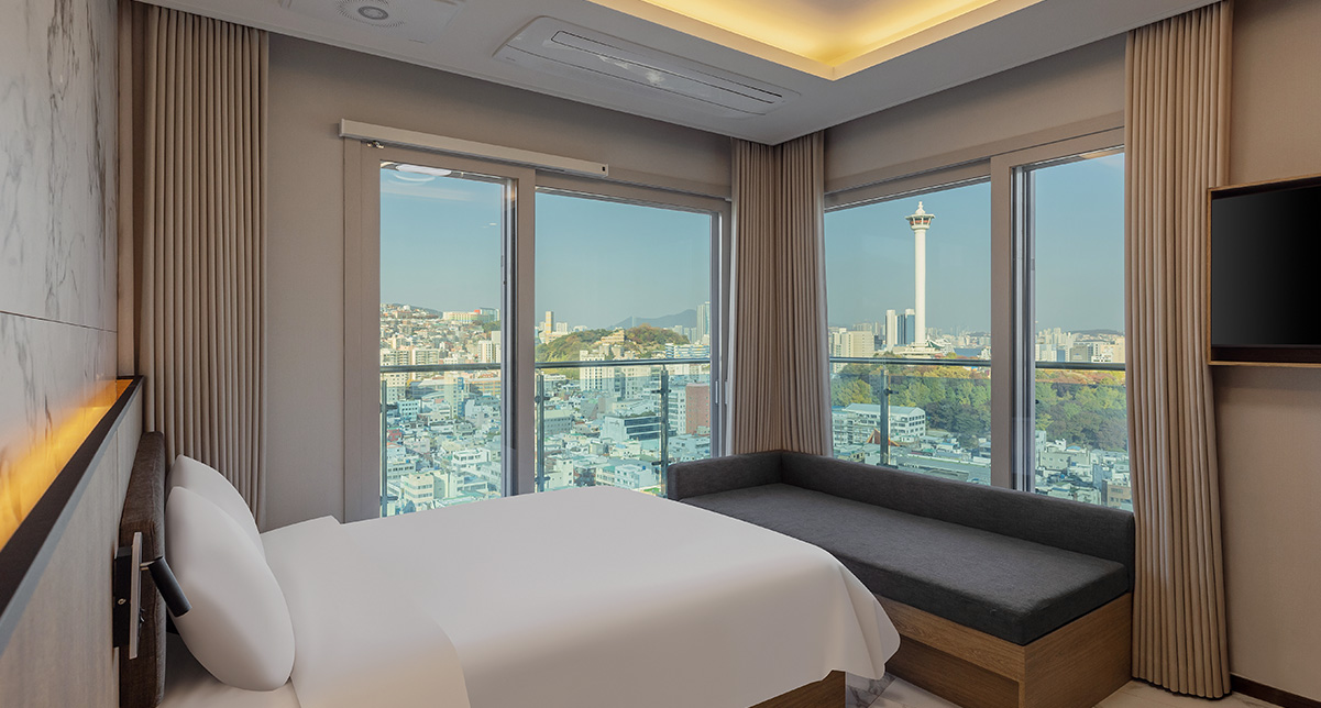 Terrace Royal Corner Partial Ocean